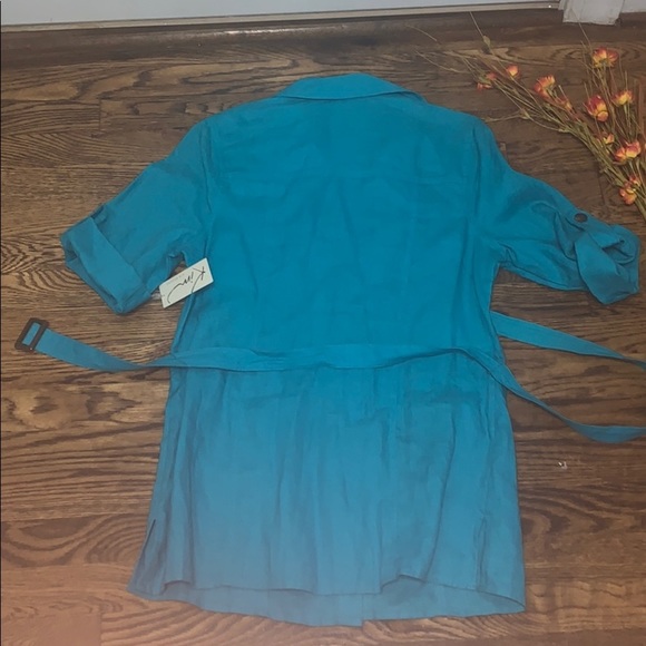 Kim Rogers button down and belted blouse - Picture 3 of 3